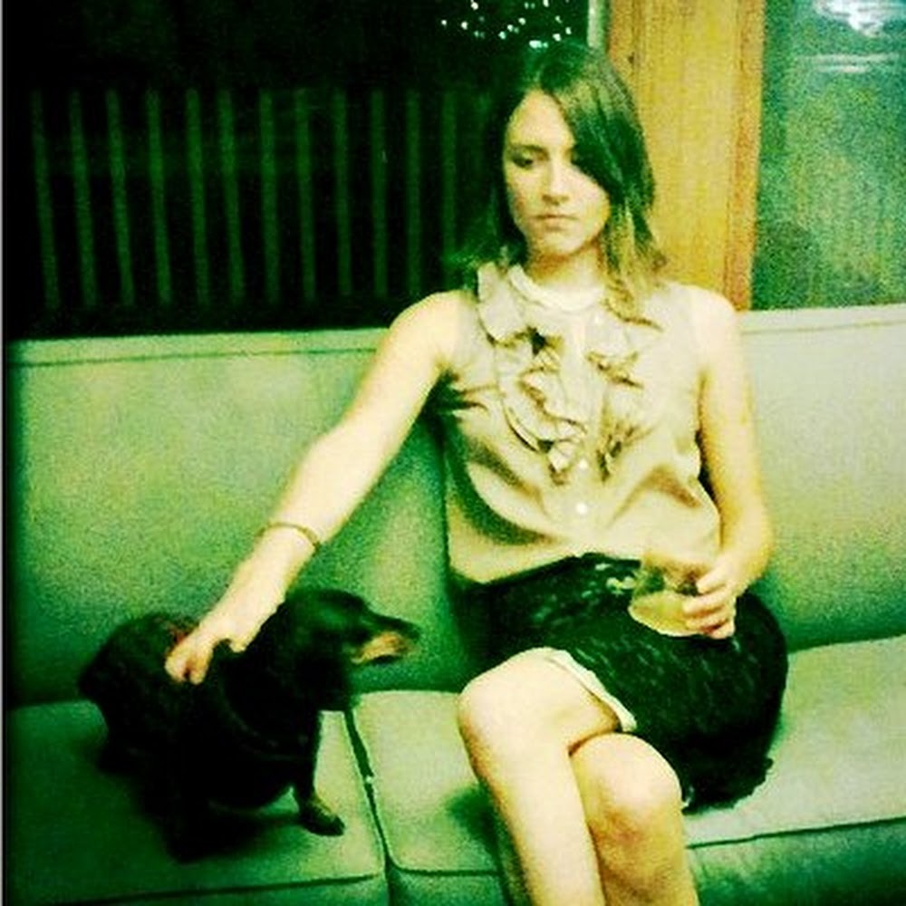 Meet your Posher, Caitlin